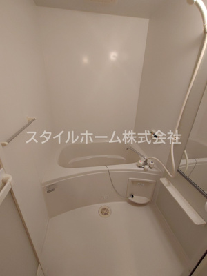 【浴室】 | ユトリロ忠興B | イメージ写真です。