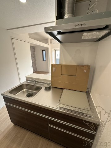 セレニテ新大阪アリエのキッチン