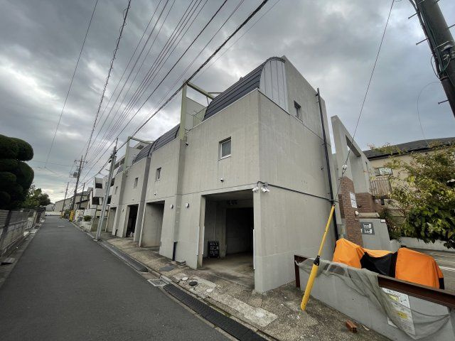 カーサハーツの駐車場