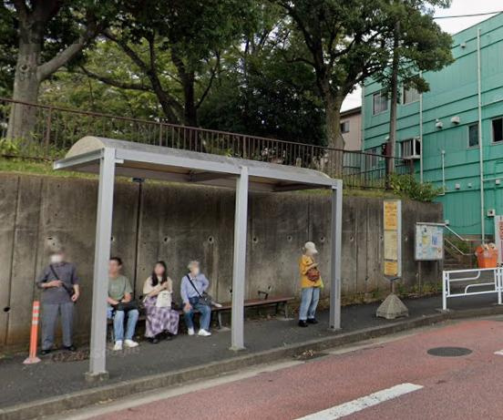 上大岡セントラルハイツB棟のその他|最寄りのバス停まで徒歩3分です。