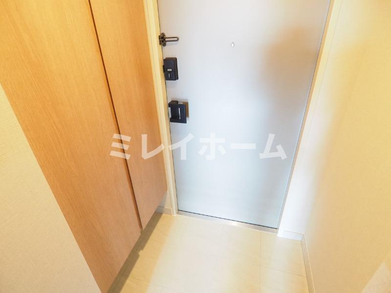 レジディア下丸子プレイスの玄関