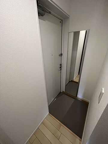 大和市中央４丁目のアパートの玄関|同施工