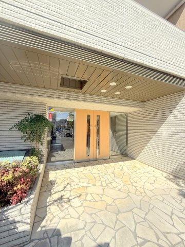 ライフピア柏メゾンラフィーネのエントランス|共用部・エントランス