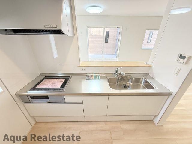 丸亀市原田町の新築一戸建のキッチン|きれいなキッチンです