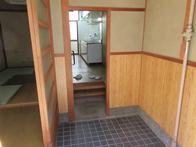 上京区七番町戸建の玄関|毎日通る玄関はこちらです