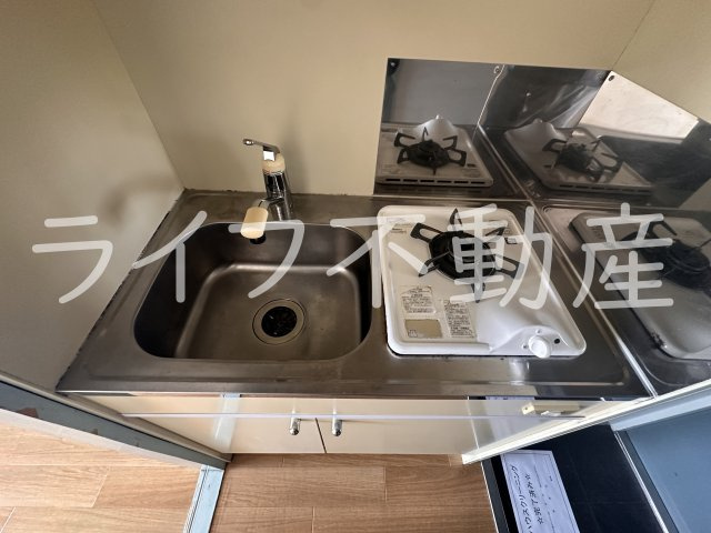 ロータリーマンション永和のキッチン|コンパクトなキッチンで掃除もラクラク