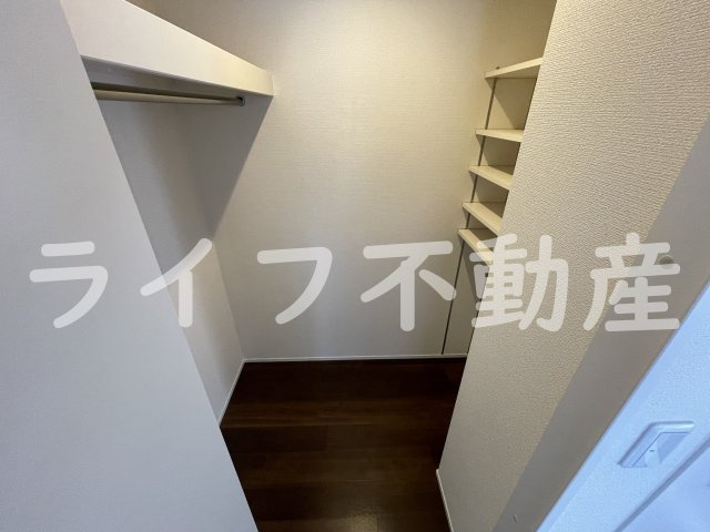 エル・ソル旭町の収納|便利な収納スペースです