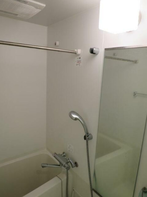 フュージョナル両国DUEの浴室