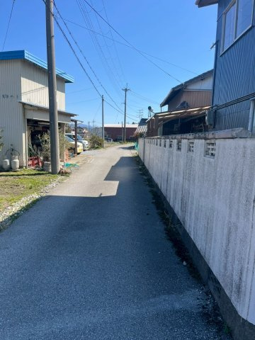 【前面道路含む現地写真】の画像