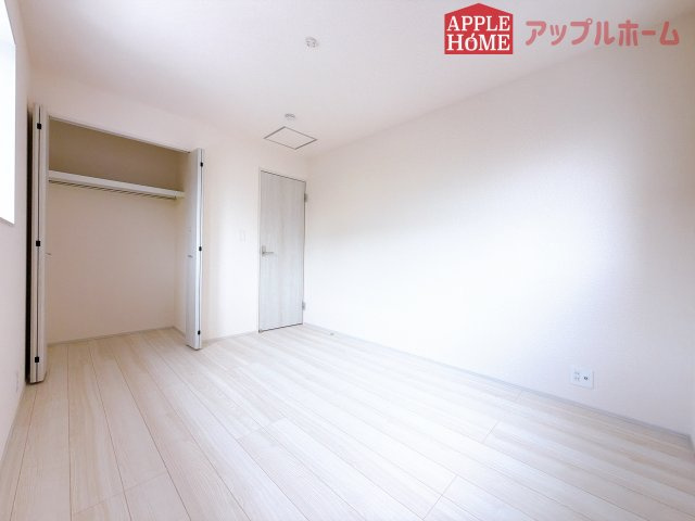 [新築住宅] 深谷市上柴町西1丁目 全4棟の洋室|２階居室は全室収納あり！たっぷりある収納活用でお部屋もキレイを保てます♪