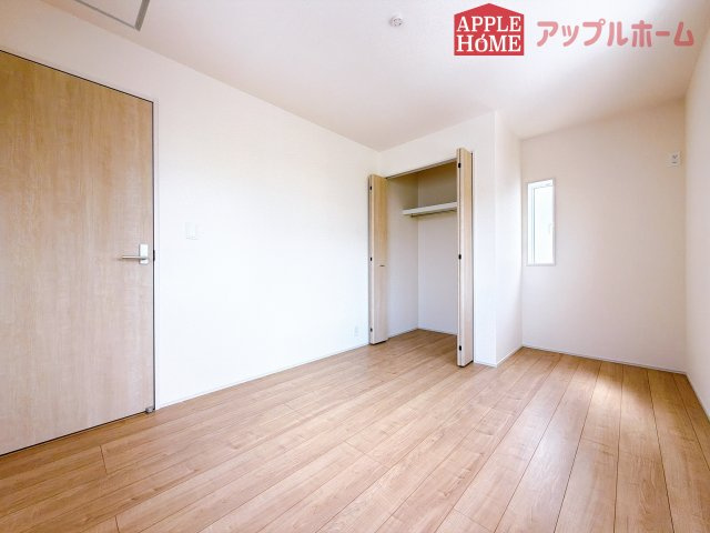 [新築住宅] 深谷市上柴町西1丁目 全4棟の洋室|２階居室は全室収納あり！たっぷりある収納活用でお部屋もキレイを保てます♪