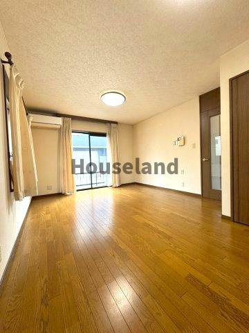 加納戸建の居間・リビング