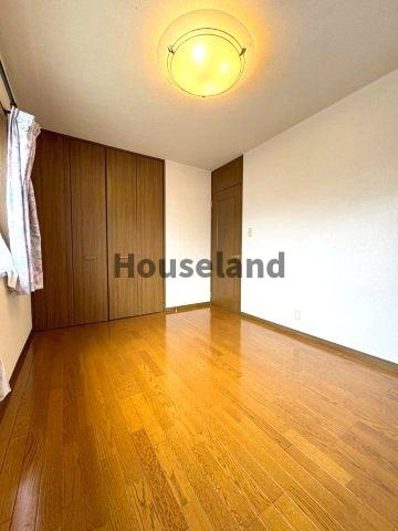 加納戸建の洋室