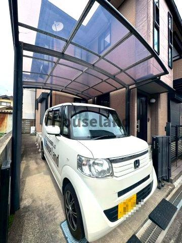 加納戸建の駐車場