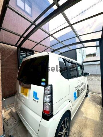 加納戸建の駐車場