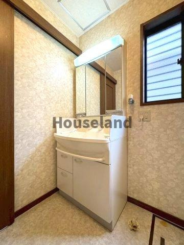 加納戸建の独立洗面台