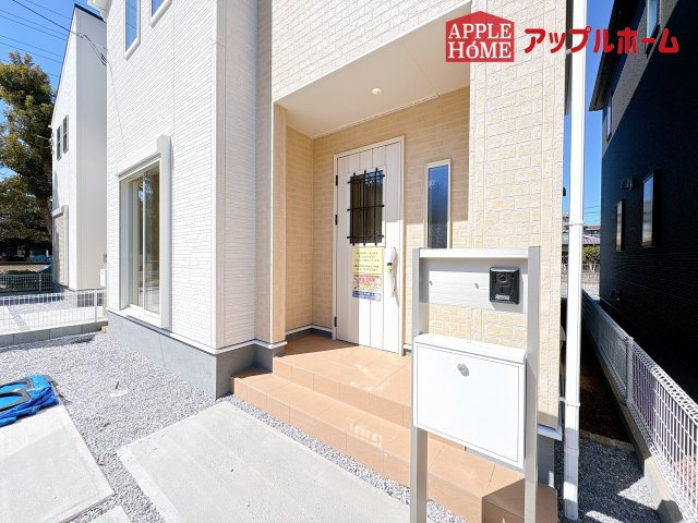 [新築住宅] 鴻巣市東 第4 全4棟のエントランス|ぜひ現地にて、実際の建物・街並み・日当たり等ご確認下さい♪お問い合わせはお気軽に☆　TEL「0120-466263」