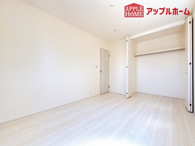 [新築住宅] 鴻巣市東 第4 全4棟の洋室|２階居室は全室収納あり！たっぷりある収納活用でお部屋もキレイを保てます♪