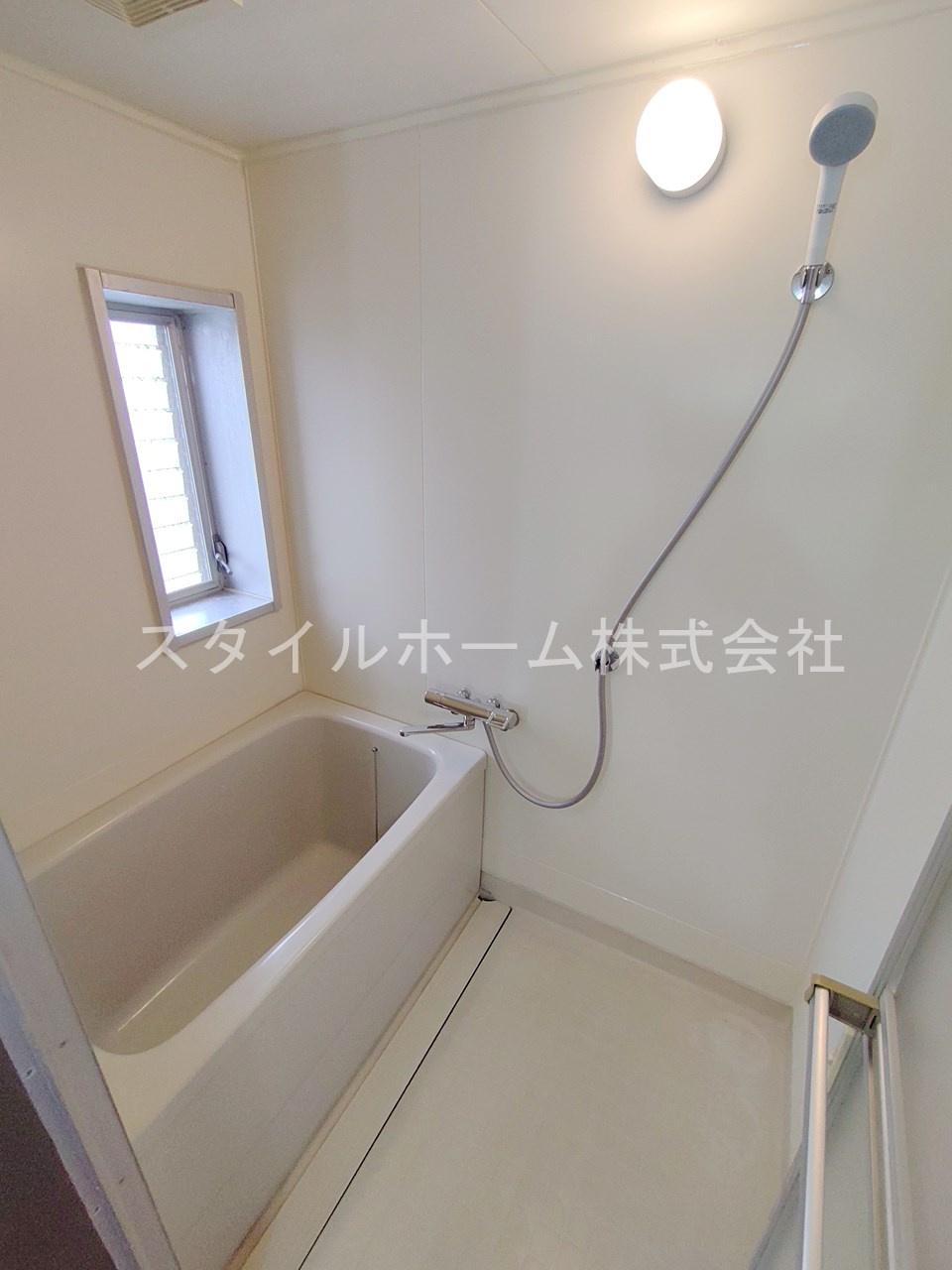花田ハウスの浴室