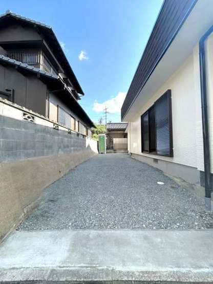【駐車場】 | 飯塚市相田　中古一戸建 ☆仲介手数料半額☆