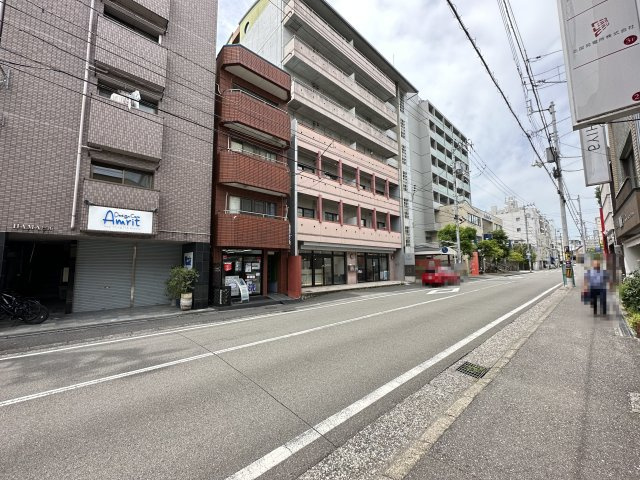 アドレスハリマヤの周辺