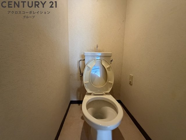 清潔感のあるトイレです