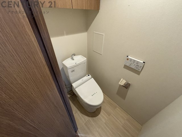 収納もあって便利なトイレ♪