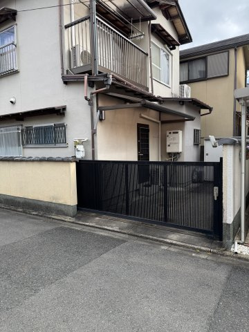 JR嵯峨嵐山駅徒歩6分｜嵯峨大覚寺門前堂ノ前町 中古戸建 4LDKのその他|敷地内に駐車スペースがあり、お車をお持ちの方にも安心です。