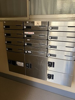 レジ東郷のエントランス