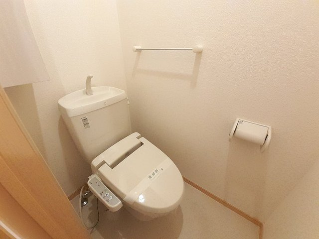 エアリーヒルⅡのトイレ|ゆったりとした空間のトイレです