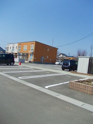 フル－ル　ドゥ　スリジェの駐車場|駐車スペースもあります