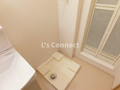 【設備】 | ヴィジュラＡ | 室内洗濯機置き場には排水パン付き。