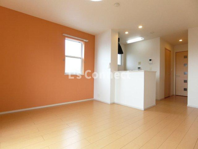 【居間・リビング】 | ヴィジュラＡ | 角部屋で２面に窓があります。