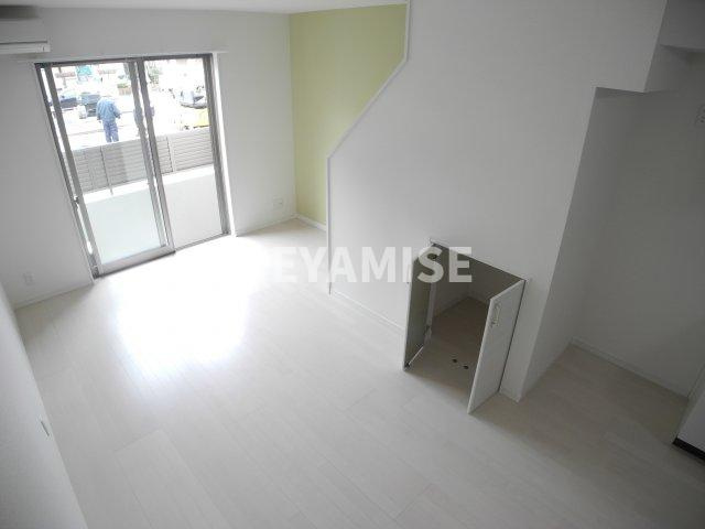 modern palazzo多良見の居間・リビング