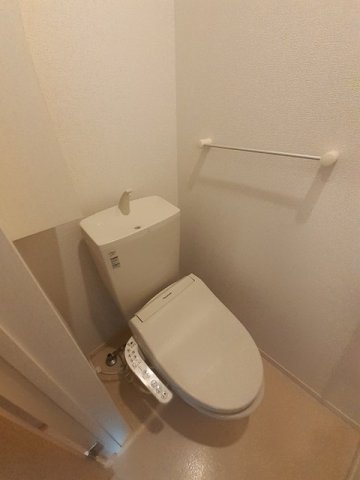 ルピナス・リオのトイレ|落ち着いたトイレです