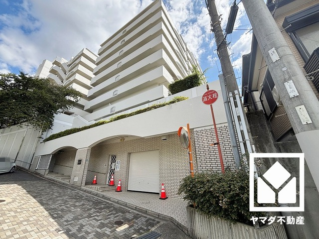 グランドヒル西宮高座台マンションＡ棟の外観|2023年9月中旬フルリフォーム済の大変綺麗なお部屋で、即ご入居いただけます。お問合せお待ちしております。