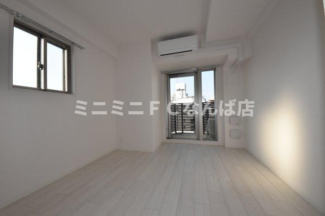 エスリード難波ザ・ブライトの居間・リビング