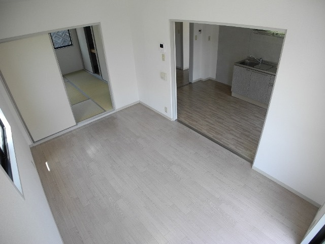 ヴィレスト椿の居間・リビング|※1階の内装写真です※