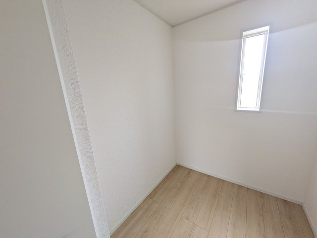 龍ケ崎市川余郷　第1　新築戸建の収納|大容量のクローゼットを完備。衣類から季節家電までスッキリ片付き、空間を有効活用できます。