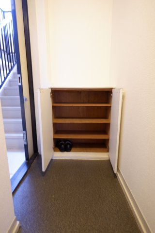 アンビション旭Ｂ棟の収納|玄関収納