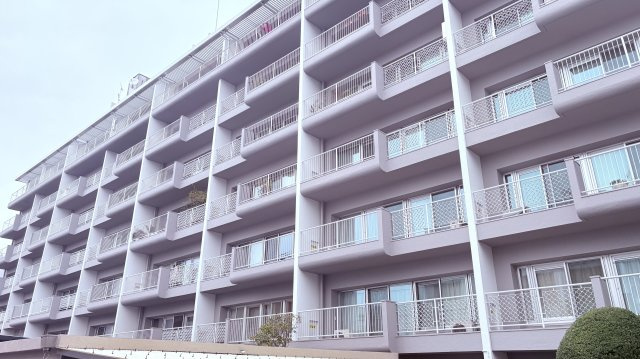 ★仲介手数料半額★ドミール高輪（新規リフォーム済みの２面バルコニー付き2LDK）の外観