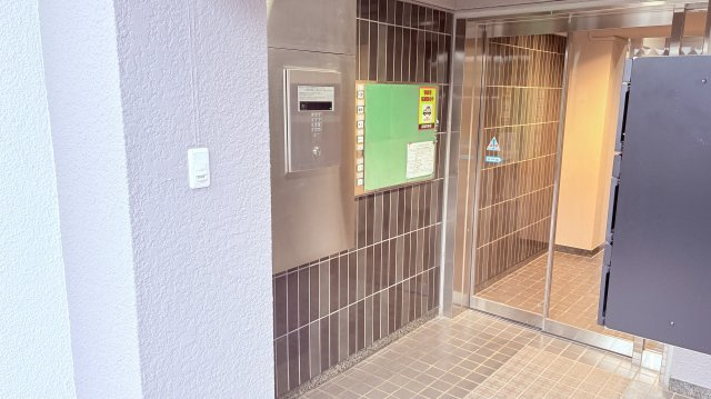 ★仲介手数料半額★ドミール高輪（新規リフォーム済みの２面バルコニー付き2LDK）のエントランス