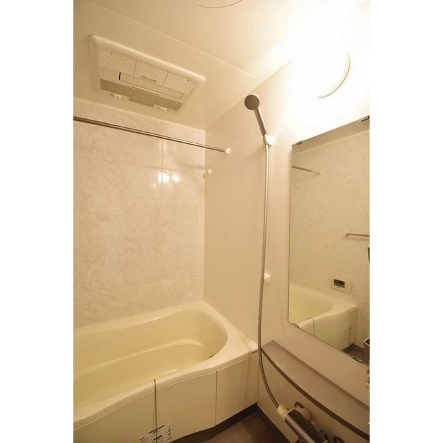 アーデンタワー北堀江の浴室