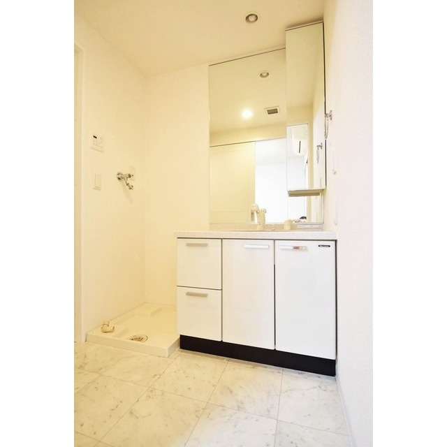 アーデンタワー北堀江の洗面所