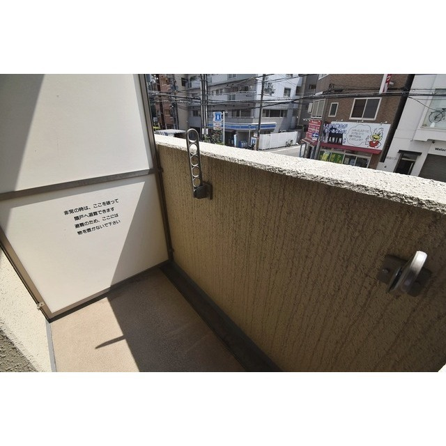 アーデンタワー北堀江のバルコニー