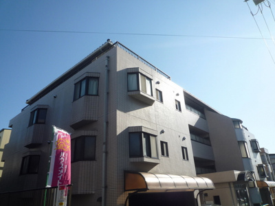 鉄筋コンクリート造４階建て♪