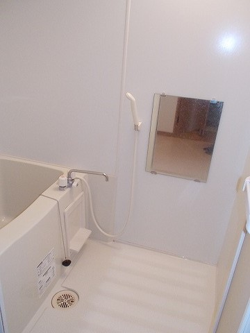 ブリリアント真壁の浴室