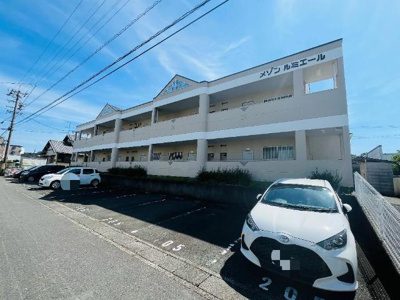 【外観】 | メゾンルミエール | 外観写真（昼）