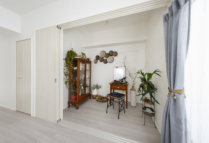 エンクレスト天神LARKの居間・リビング