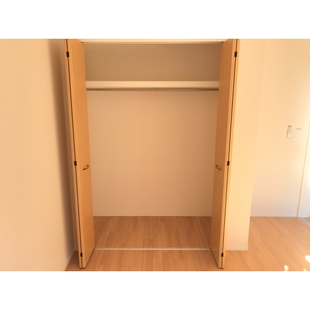 各務原市川島松原町のアパートの収納